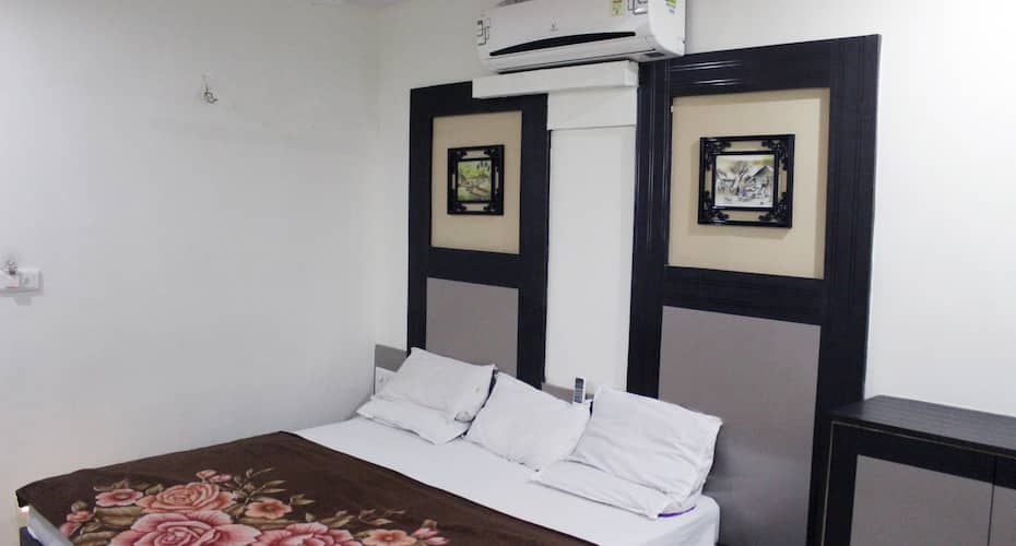 Hotel Mukund Inn, Ahmedabad 5